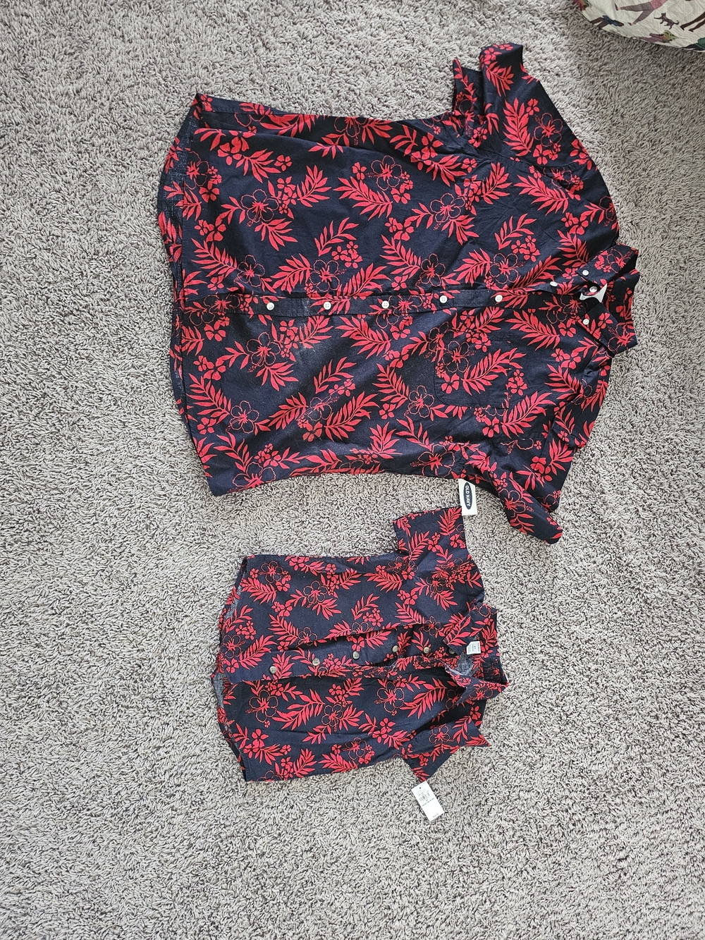 Old Navy (Red Daddy And Me) Button-Down Shirt with Red Floral Print